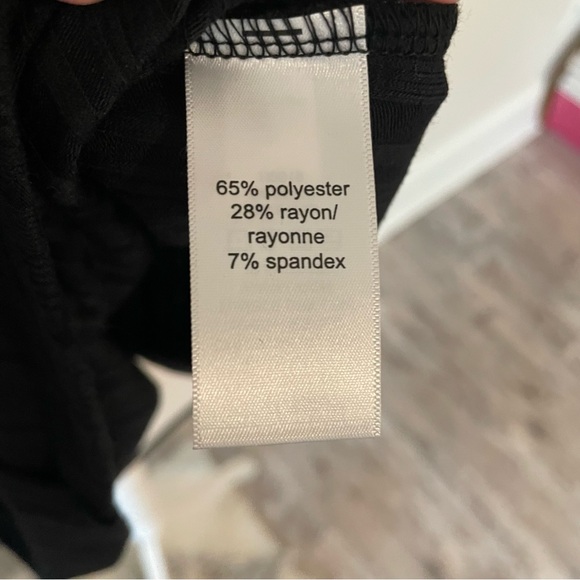 Black Button-Down Women's Top - Picture 6 of 6